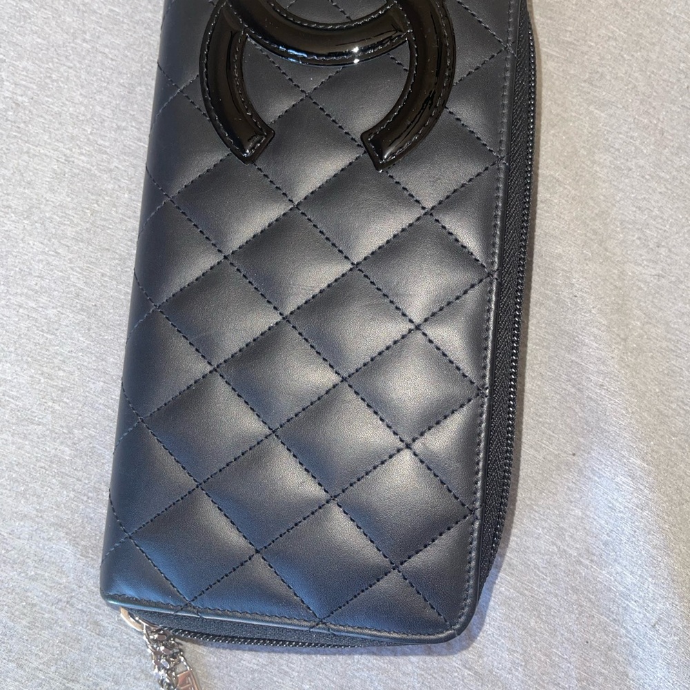 Chanel Cambon zippy wallet-Great condition